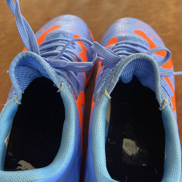 PUMA Unisex-Child Future Play Turf Soccer Boot - Picture 4 of 6